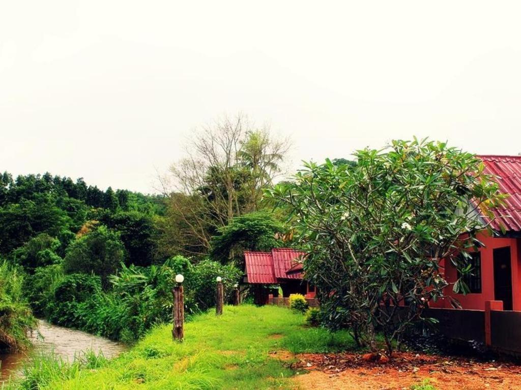 翁庞布里度假村 Umphang 外观 照片