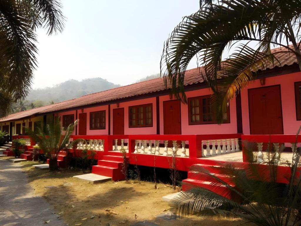 翁庞布里度假村 Umphang 外观 照片