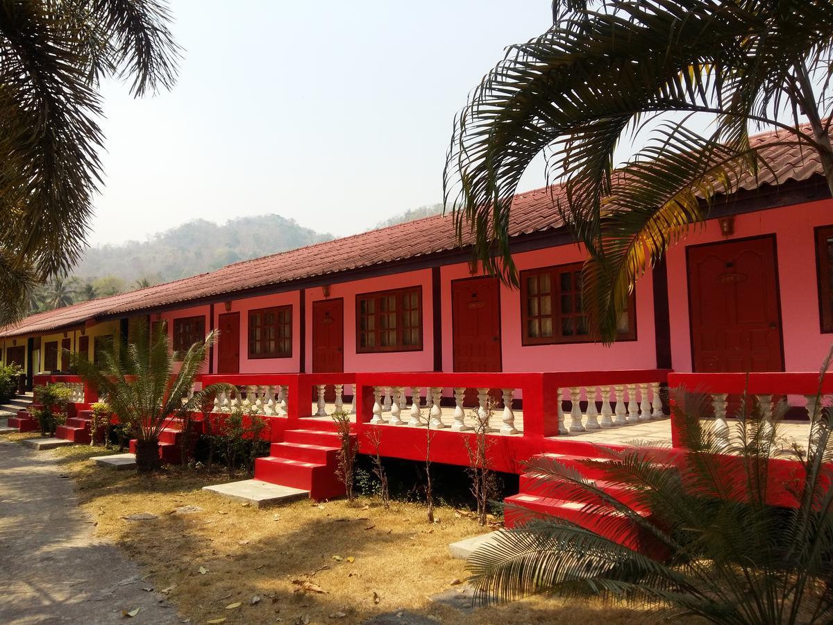 翁庞布里度假村 Umphang 外观 照片